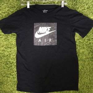 Black Nike AIR tee.